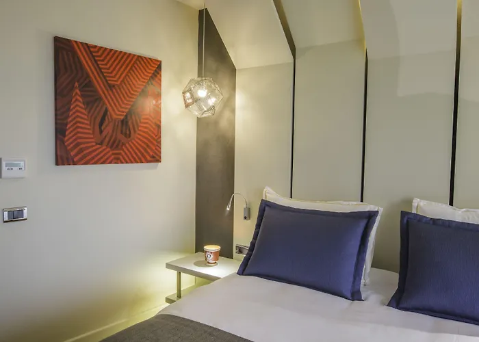 Maroon Pera Hotel 3*