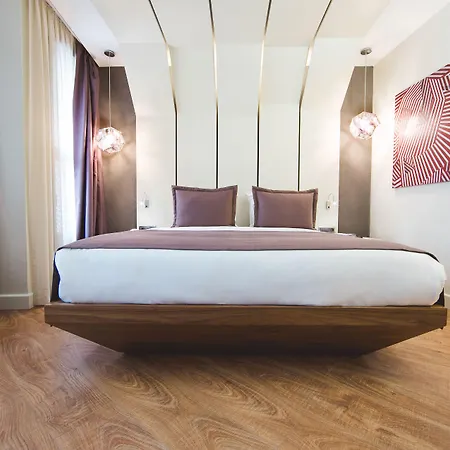 Maroon Pera Hotel