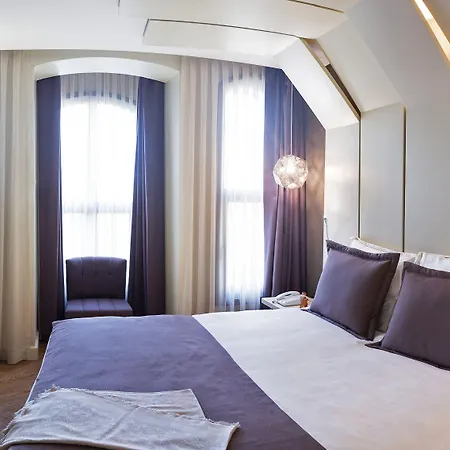 Maroon Pera Hotel 3*