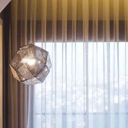 Maroon Pera Provincia di Istanbul