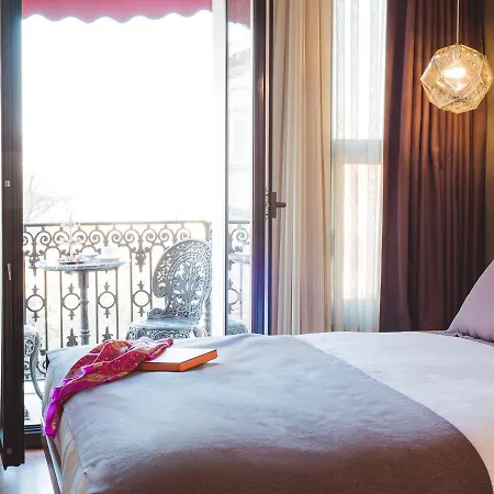 Maroon Pera Istanbul