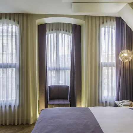Otel Maroon Pera