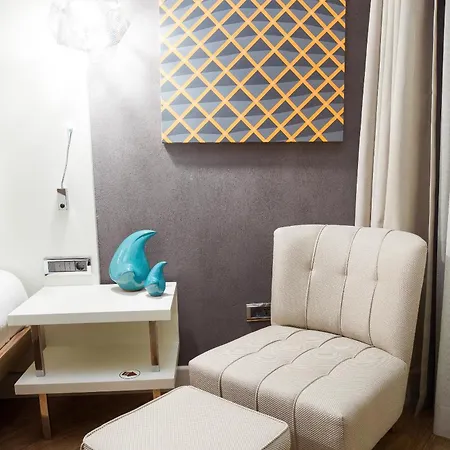 Maroon Pera Otel 3*