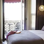 Maroon Pera Hotel