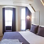 Maroon Pera Hotel