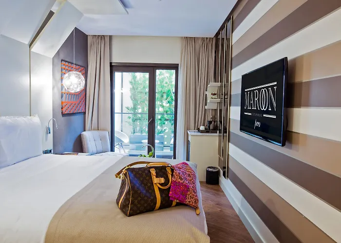 Maroon Pera Отель