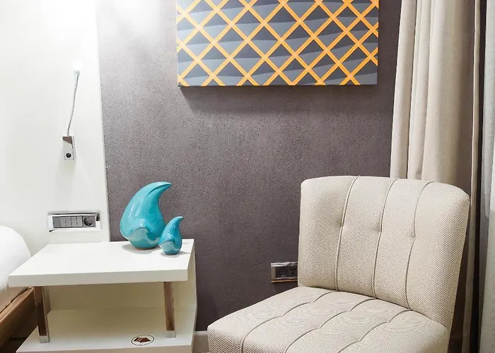 Maroon Pera Отель 3*