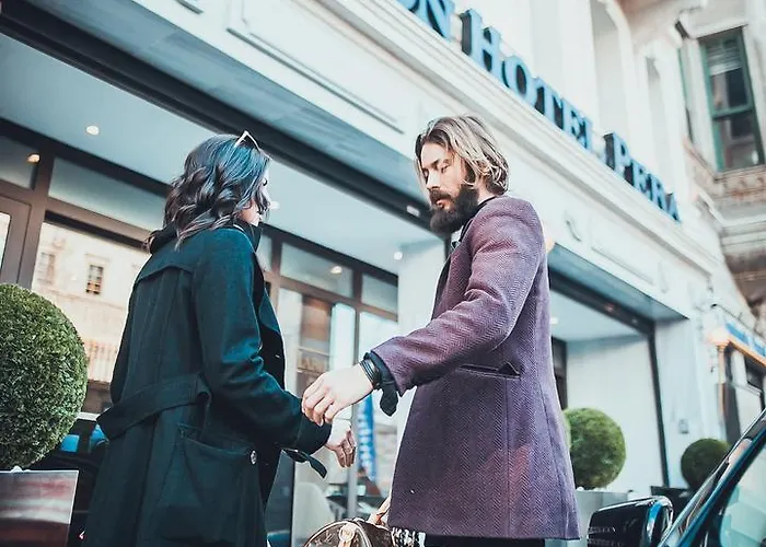 Отель Maroon Pera Стамбул